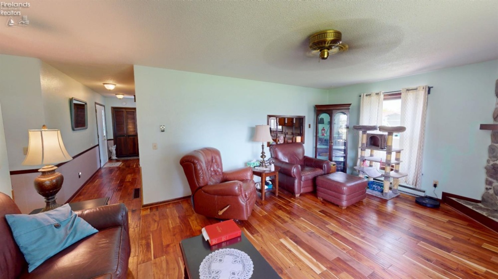 17 Adams Drive, Fremont, 43420, 3 Bedrooms Bedrooms, ,3 BathroomsBathrooms,Residential,For Sale,Adams,20252522