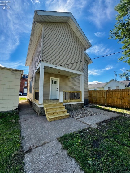 817 Hayes Avenue, Sandusky, 44870, ,Multiple Units,For Sale,Hayes,20254386