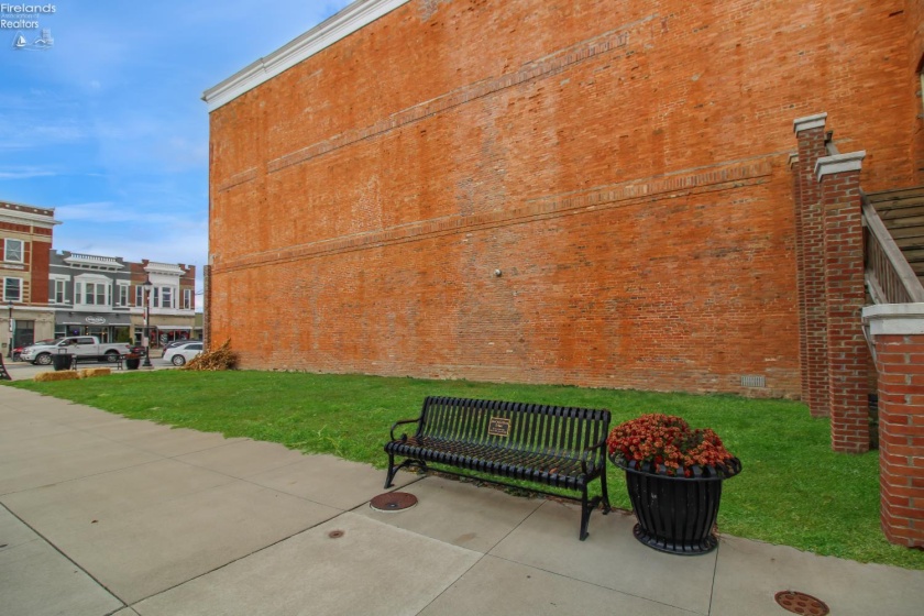 109 2nd Street, Port Clinton, 43452, ,Commercial,For Sale,2nd,20254468