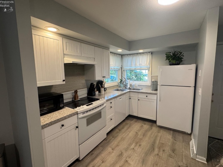 820 Martha Drive, Huron, 44839, 1 Bedroom Bedrooms, ,1 BathroomBathrooms,Residential For Lease,For Lease,Martha,20254460