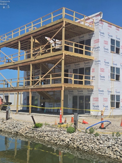 Front of waterfront condominium 3 floor, 6 units and large rooftop balcony