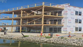 Front of waterfront condominium 3 floor, 6 units and large rooftop balcony