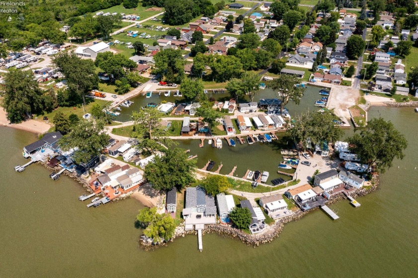 2200 Harborview Drive, Marblehead, 43440, 1 Bedroom Bedrooms, ,1 BathroomBathrooms,Residential,For Sale,Harborview,20252755