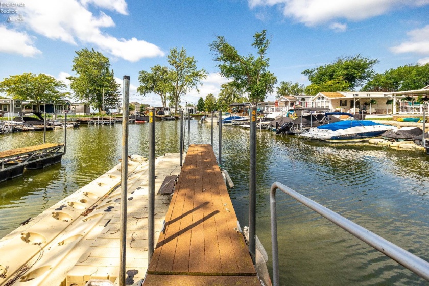 2200 Harborview Drive, Marblehead, 43440, 1 Bedroom Bedrooms, ,1 BathroomBathrooms,Residential,For Sale,Harborview,20252755