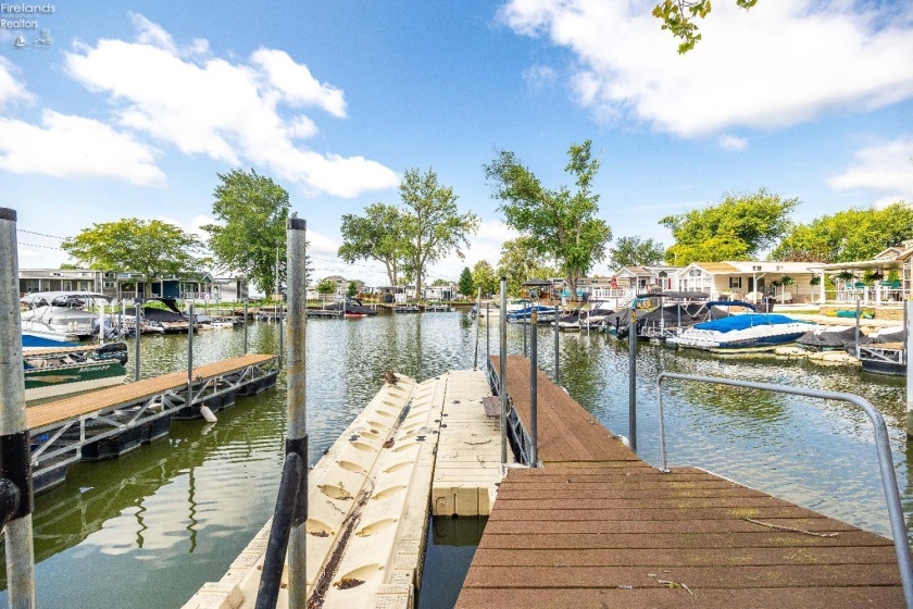 2200 Harborview Drive, Marblehead, 43440, 1 Bedroom Bedrooms, ,1 BathroomBathrooms,Residential,For Sale,Harborview,20252755