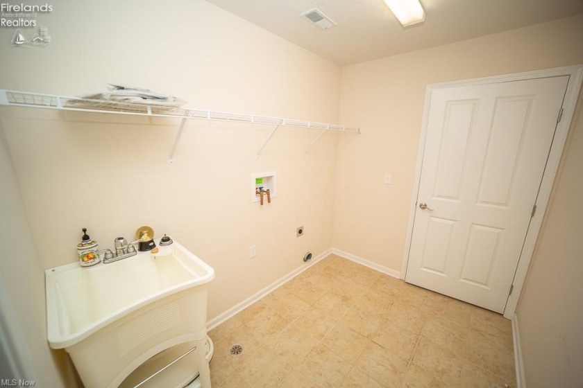 3912 Coventry Lane, Huron, 44839, 2 Bedrooms Bedrooms, ,2 BathroomsBathrooms,Residential For Lease,For Lease,Coventry,20254504