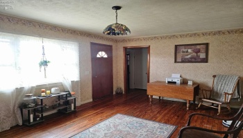 82 Kniffin Street, Greenwich, 44837, 4 Bedrooms Bedrooms, ,1 BathroomBathrooms,Residential,For Sale,Kniffin,20252110 82 Kniffin Street, Greenwich, 44837, 4 Bedrooms Bedrooms, ,1 BathroomBathrooms,Residential,For Sale,Kniffin,20252110