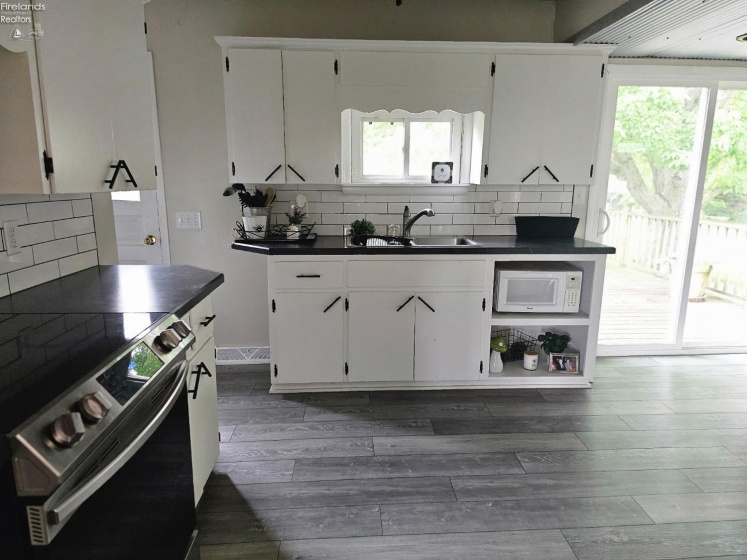 82 Kniffin Street, Greenwich, 44837, 4 Bedrooms Bedrooms, ,1 BathroomBathrooms,Residential,For Sale,Kniffin,20252110