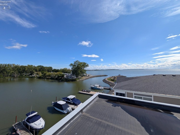 2564 Waterside Court, Marblehead, 43440, 3 Bedrooms Bedrooms, ,2 BathroomsBathrooms,Residential,For Sale,Waterside,20253379