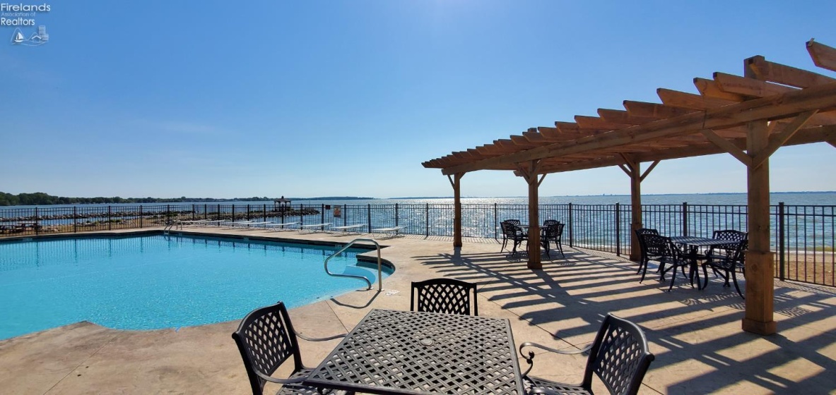 2564 Waterside Court, Marblehead, 43440, 3 Bedrooms Bedrooms, ,2 BathroomsBathrooms,Residential,For Sale,Waterside,20253379