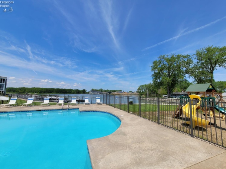 2564 Waterside Court, Marblehead, 43440, 3 Bedrooms Bedrooms, ,2 BathroomsBathrooms,Residential,For Sale,Waterside,20253379