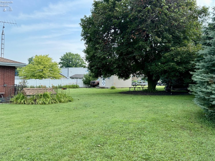 347 Hidden Beach Road, Marblehead, 43440, 3 Bedrooms Bedrooms, ,2 BathroomsBathrooms,Residential,For Sale,Hidden Beach,20253162