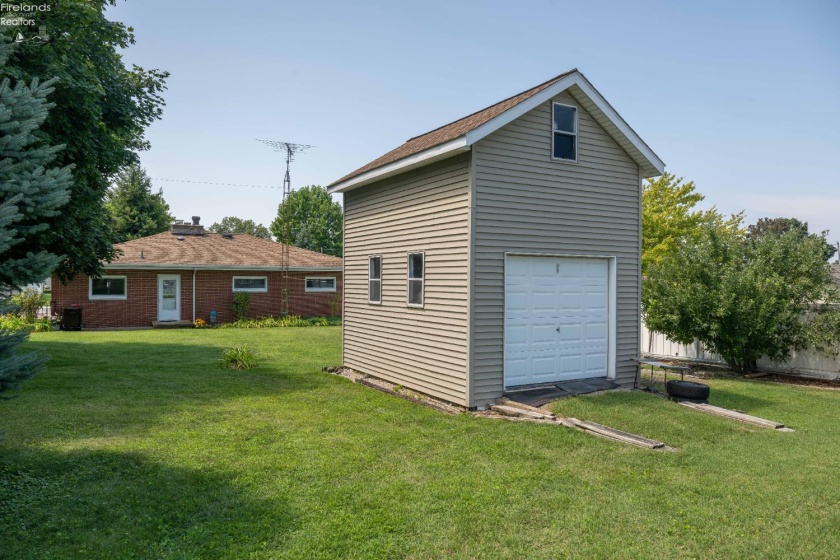 347 Hidden Beach Road, Marblehead, 43440, 3 Bedrooms Bedrooms, ,2 BathroomsBathrooms,Residential,For Sale,Hidden Beach,20253162