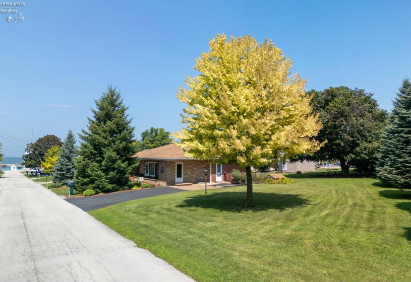 347 Hidden Beach Road, Marblehead, 43440, 3 Bedrooms Bedrooms, ,2 BathroomsBathrooms,Residential,For Sale,Hidden Beach,20253162