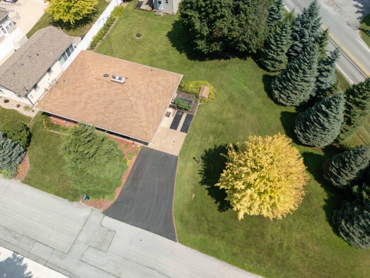 347 Hidden Beach Road, Marblehead, 43440, 3 Bedrooms Bedrooms, ,2 BathroomsBathrooms,Residential,For Sale,Hidden Beach,20253162