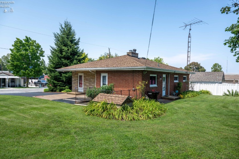 347 Hidden Beach Road, Marblehead, 43440, 3 Bedrooms Bedrooms, ,2 BathroomsBathrooms,Residential,For Sale,Hidden Beach,20253162