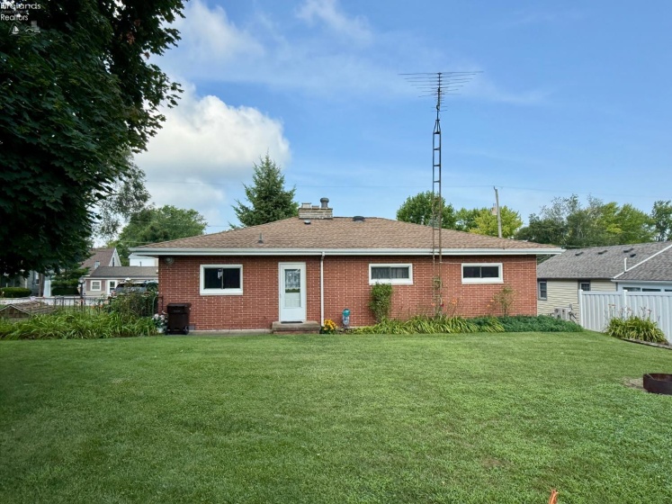 347 Hidden Beach Road, Marblehead, 43440, 3 Bedrooms Bedrooms, ,2 BathroomsBathrooms,Residential,For Sale,Hidden Beach,20253162