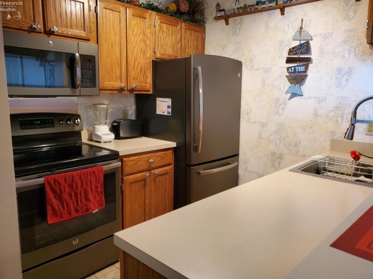 224 Clinton Reef Drive, Port Clinton, 43452, 2 Bedrooms Bedrooms, ,1 BathroomBathrooms,Residential,For Sale,Clinton Reef,20252793