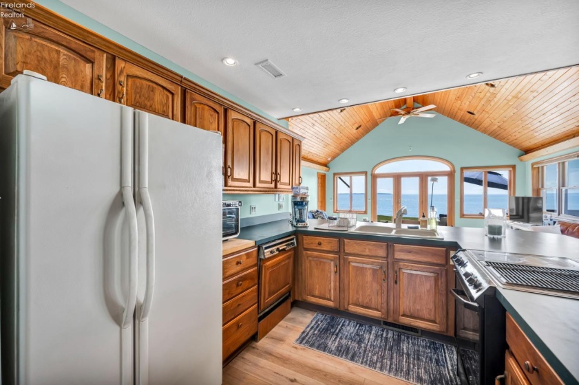 156 cessna, Put-In-Bay, 43456, 3 Bedrooms Bedrooms, ,3 BathroomsBathrooms,Residential,For Sale,cessna,20253622