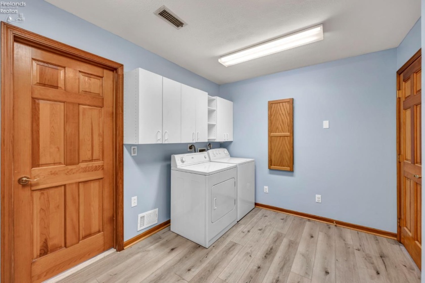 156 cessna, Put-In-Bay, 43456, 3 Bedrooms Bedrooms, ,3 BathroomsBathrooms,Residential,For Sale,cessna,20253622