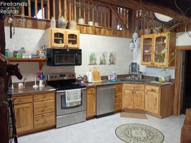 141 St Rt 60, New London, 44851, 3 Bedrooms Bedrooms, ,2 BathroomsBathrooms,Residential,For Sale,St Rt 60,20253284