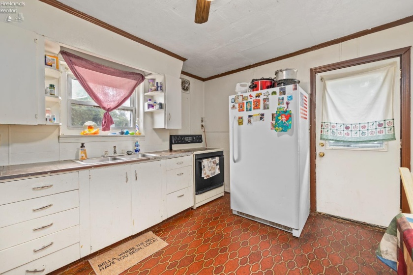 1304 Parish, Sandusky, 44870, 3 Bedrooms Bedrooms, ,1 BathroomBathrooms,Residential,For Sale,Parish,20253711