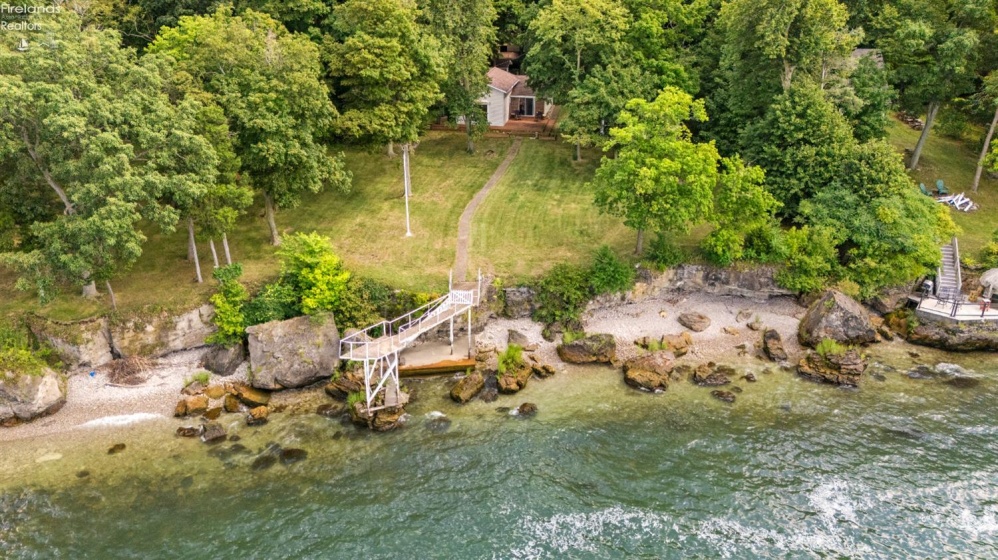 1839 Put In Bay Road, Put-In-Bay, 43456, 2 Bedrooms Bedrooms, ,1 BathroomBathrooms,Residential,For Sale,Put In Bay,20253277