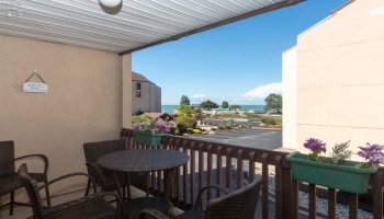 1801 Perry Street, Port Clinton, 43452, 1 Bedroom Bedrooms, ,1 BathroomBathrooms,Residential,For Sale,Perry,20253394