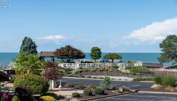 1801 Perry Street, Port Clinton, 43452, 1 Bedroom Bedrooms, ,1 BathroomBathrooms,Residential,For Sale,Perry,20253394