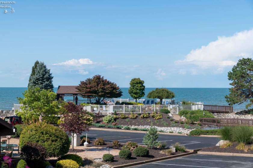 1801 Perry Street, Port Clinton, 43452, 1 Bedroom Bedrooms, ,1 BathroomBathrooms,Residential,For Sale,Perry,20253394