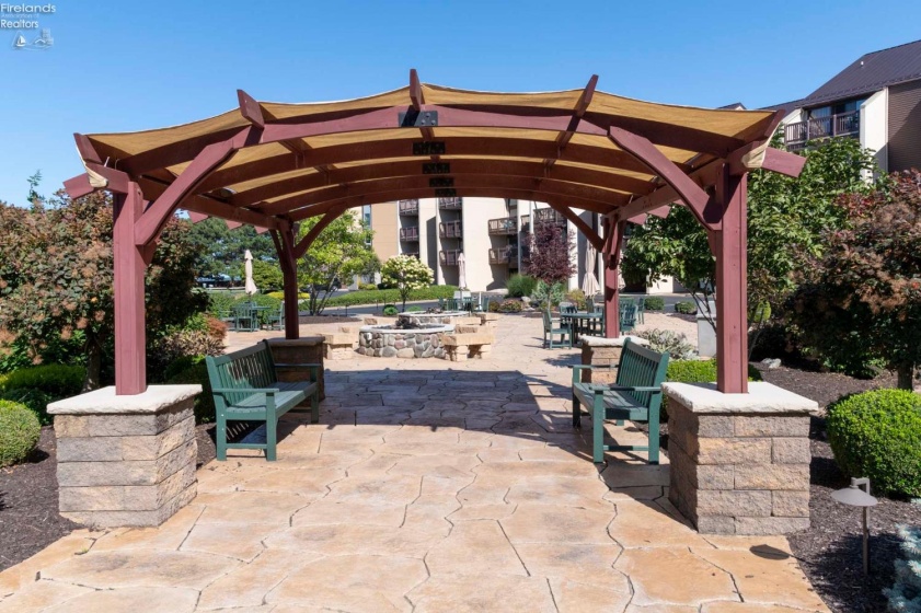 1801 Perry Street, Port Clinton, 43452, 1 Bedroom Bedrooms, ,1 BathroomBathrooms,Residential,For Sale,Perry,20253394