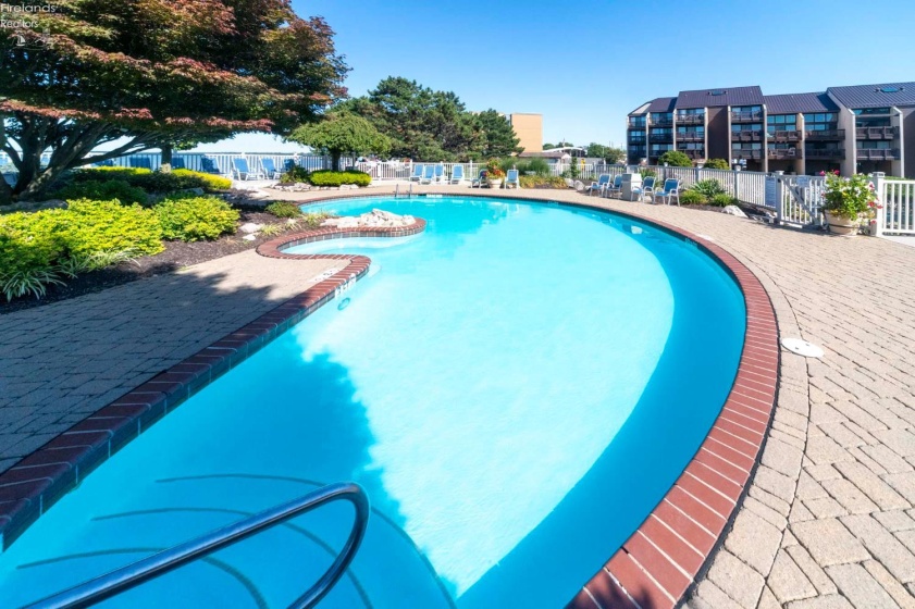 1801 Perry Street, Port Clinton, 43452, 1 Bedroom Bedrooms, ,1 BathroomBathrooms,Residential,For Sale,Perry,20253394