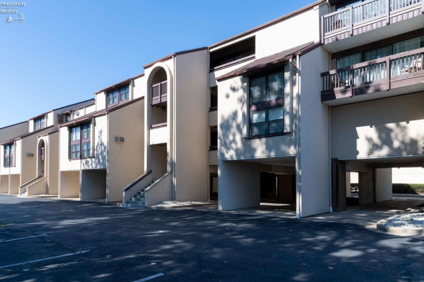 1801 Perry Street, Port Clinton, 43452, 1 Bedroom Bedrooms, ,1 BathroomBathrooms,Residential,For Sale,Perry,20253394