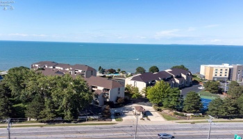 1801 Perry Street, Port Clinton, 43452, 1 Bedroom Bedrooms, ,1 BathroomBathrooms,Residential,For Sale,Perry,20253394