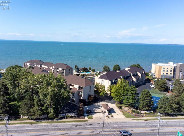 1801 Perry Street, Port Clinton, 43452, 1 Bedroom Bedrooms, ,1 BathroomBathrooms,Residential,For Sale,Perry,20253394