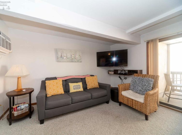 1801 Perry Street, Port Clinton, 43452, 1 Bedroom Bedrooms, ,1 BathroomBathrooms,Residential,For Sale,Perry,20253394