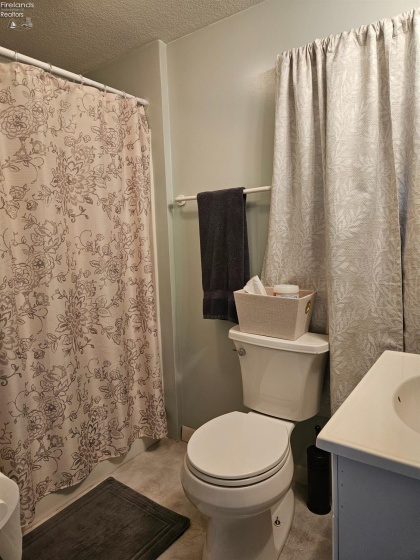 116 Walnut, Port Clinton, 43452, 4 Bedrooms Bedrooms, ,3 BathroomsBathrooms,Residential,For Sale,Walnut,20253428