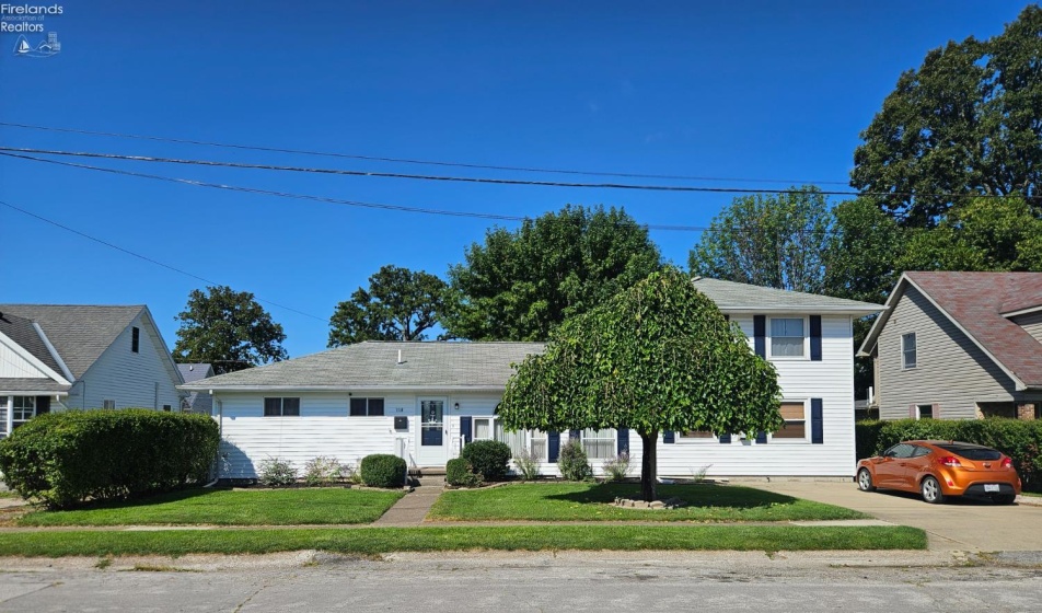 116 Walnut, Port Clinton, 43452, 4 Bedrooms Bedrooms, ,3 BathroomsBathrooms,Residential,For Sale,Walnut,20253428