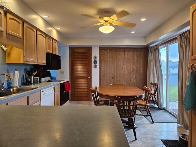 116 Walnut, Port Clinton, 43452, 4 Bedrooms Bedrooms, ,3 BathroomsBathrooms,Residential,For Sale,Walnut,20253428