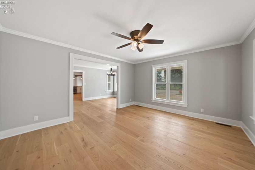 19 Beach Street, Port Clinton, 43452, 4 Bedrooms Bedrooms, ,3 BathroomsBathrooms,Residential,For Sale,Beach,20253913