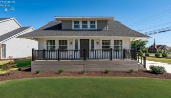 19 Beach Street, Port Clinton, 43452, 4 Bedrooms Bedrooms, ,3 BathroomsBathrooms,Residential,For Sale,Beach,20253913 19 Beach Street, Port Clinton, 43452, 4 Bedrooms Bedrooms, ,3 BathroomsBathrooms,Residential,For Sale,Beach,20253913