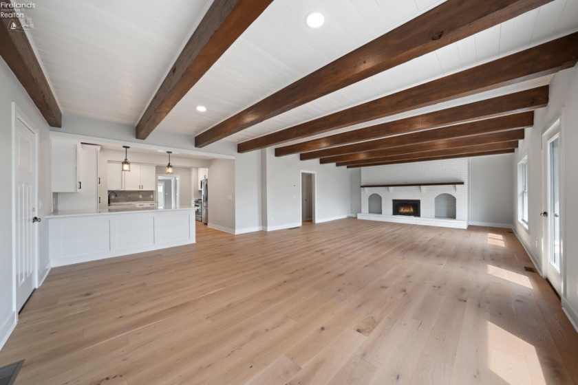 19 Beach Street, Port Clinton, 43452, 4 Bedrooms Bedrooms, ,3 BathroomsBathrooms,Residential,For Sale,Beach,20253913