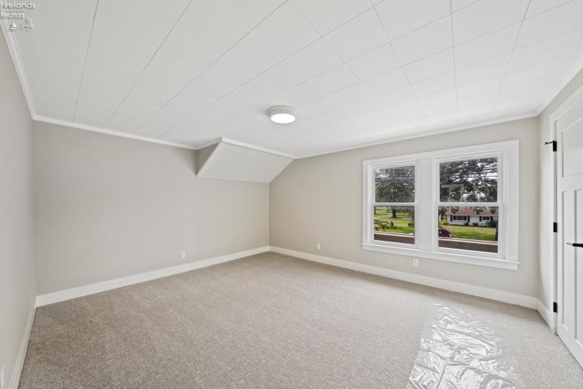 19 Beach Street, Port Clinton, 43452, 4 Bedrooms Bedrooms, ,3 BathroomsBathrooms,Residential,For Sale,Beach,20253913