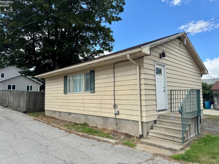 9 Herrick, Monroeville, 44847, ,2 BathroomsBathrooms,Residential,For Sale,Herrick,20253769