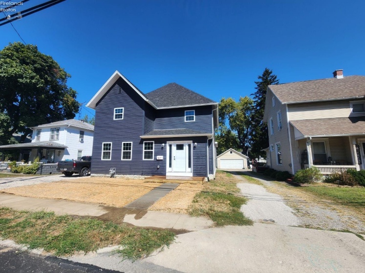 817 Main, Bellevue, 44811, 5 Bedrooms Bedrooms, ,3 BathroomsBathrooms,Residential,For Sale,Main,20253930