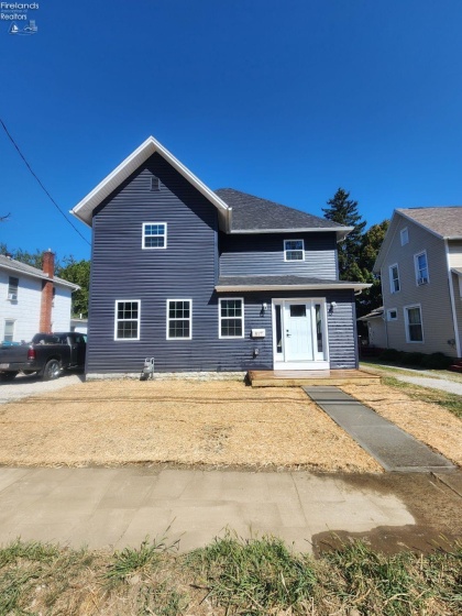 817 Main, Bellevue, 44811, 5 Bedrooms Bedrooms, ,3 BathroomsBathrooms,Residential,For Sale,Main,20253930