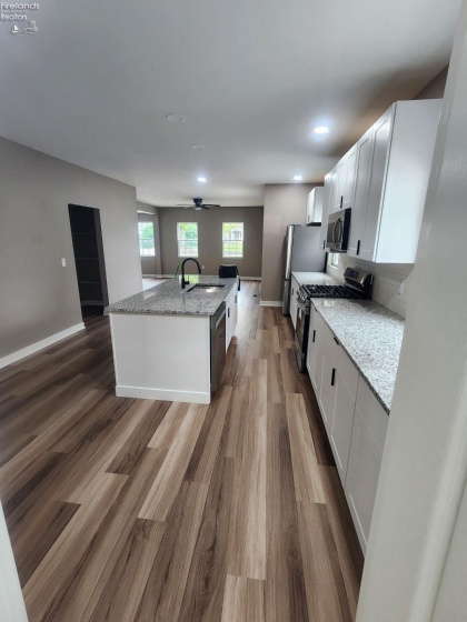 817 Main, Bellevue, 44811, 5 Bedrooms Bedrooms, ,3 BathroomsBathrooms,Residential,For Sale,Main,20253930