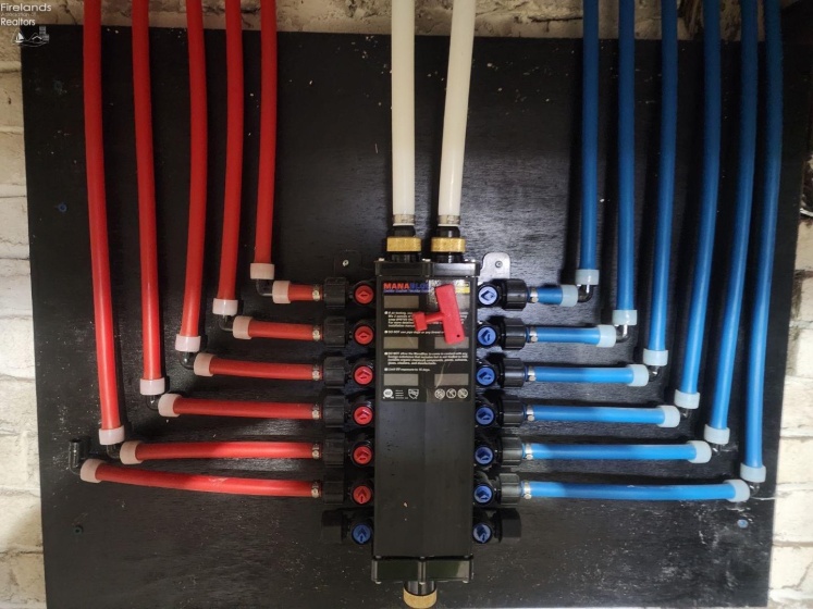 817 Main, Bellevue, 44811, 5 Bedrooms Bedrooms, ,3 BathroomsBathrooms,Residential,For Sale,Main,20253930