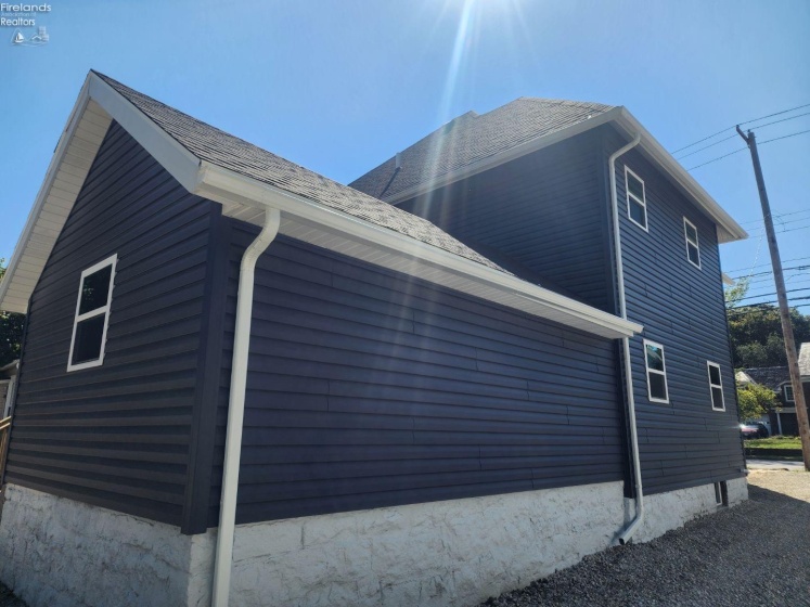 817 Main, Bellevue, 44811, 5 Bedrooms Bedrooms, ,3 BathroomsBathrooms,Residential,For Sale,Main,20253930