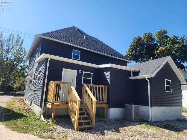 817 Main, Bellevue, 44811, 5 Bedrooms Bedrooms, ,3 BathroomsBathrooms,Residential,For Sale,Main,20253930